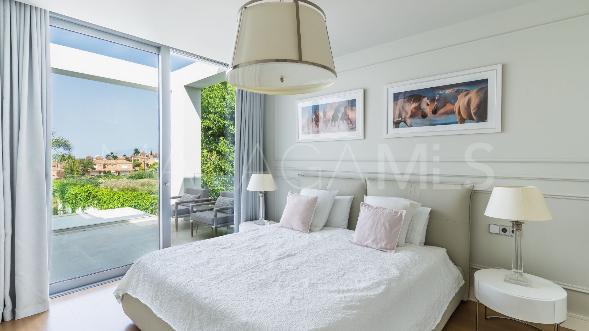 Villa for sale in Santa Clara