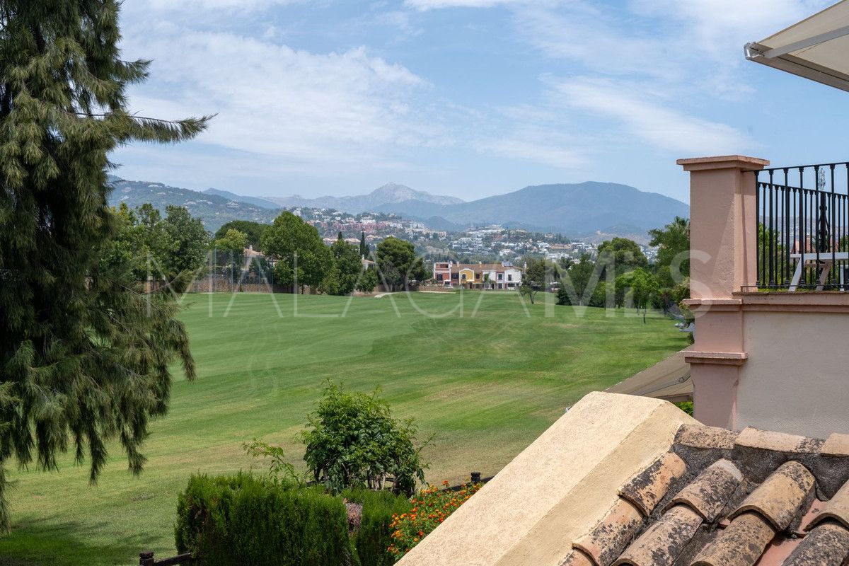 Buy semi detached house with 5 bedrooms in Guadalmina Baja