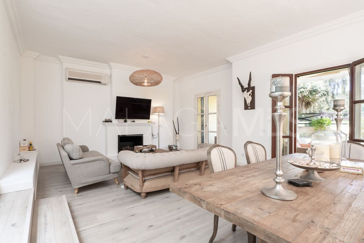 Buy semi detached house with 5 bedrooms in Guadalmina Baja