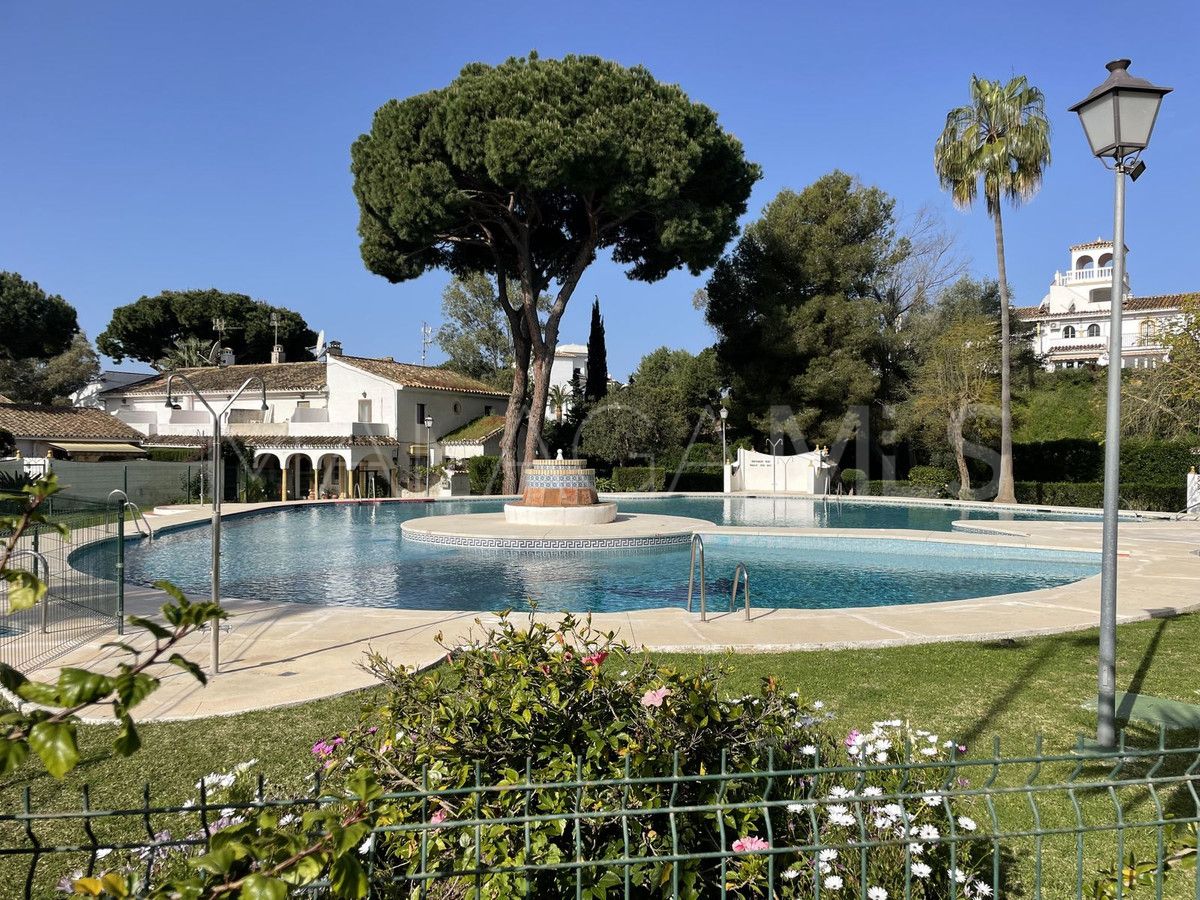 Town house in Las Chapas for sale