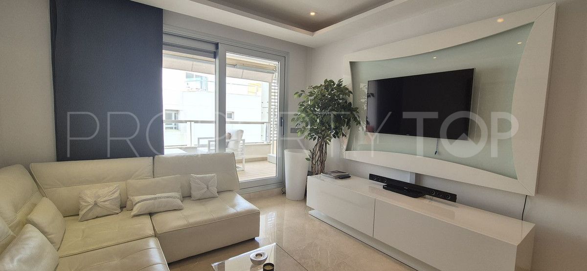 Apartamento con 3 dormitorios a la venta en San Pedro de Alcantara