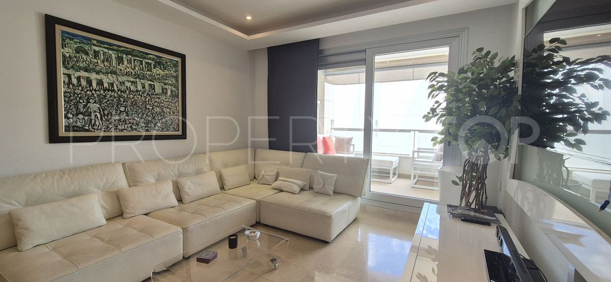 Apartamento con 3 dormitorios a la venta en San Pedro de Alcantara