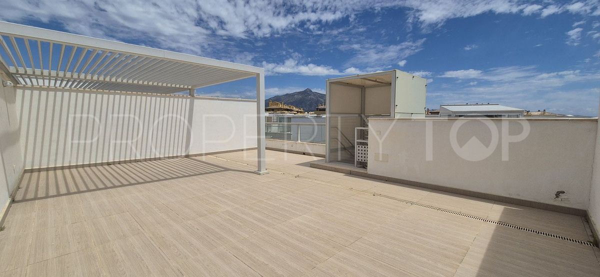 Apartamento con 3 dormitorios a la venta en San Pedro de Alcantara