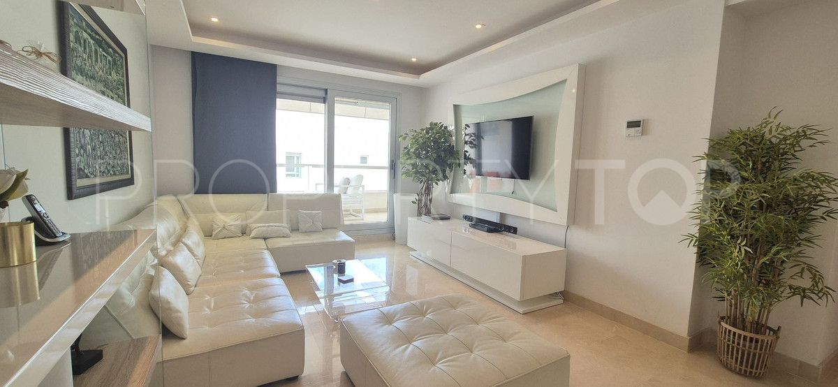 Apartamento con 3 dormitorios a la venta en San Pedro de Alcantara