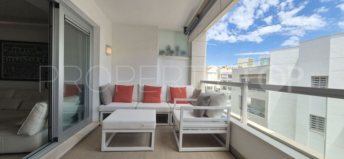 Apartamento con 3 dormitorios a la venta en San Pedro de Alcantara