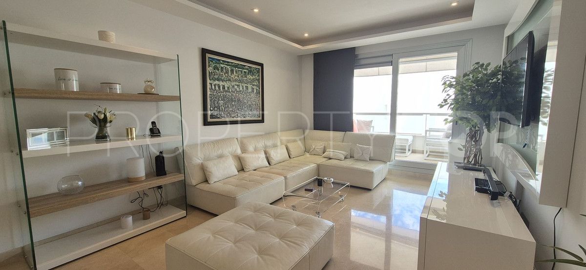 Apartamento con 3 dormitorios a la venta en San Pedro de Alcantara