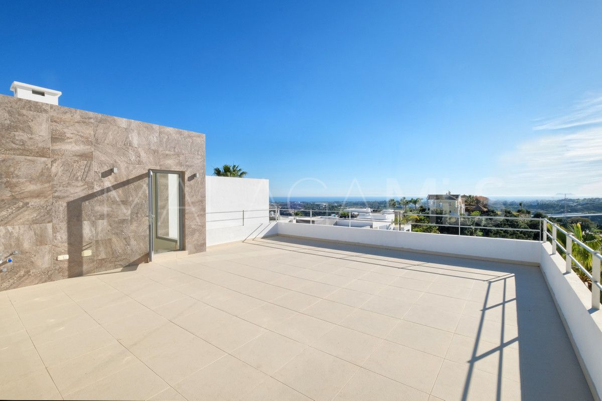 Villa for sale in Benahavis