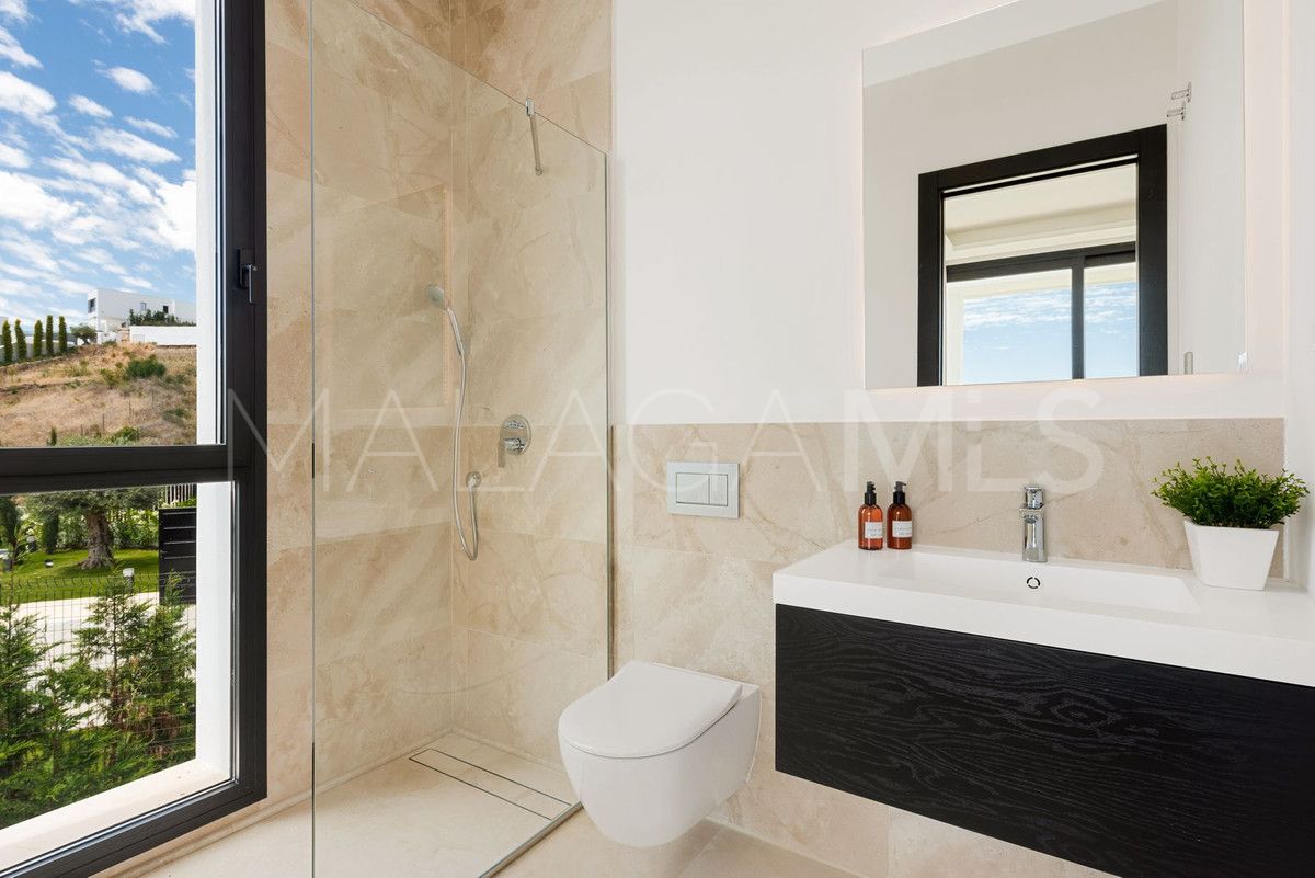 Villa for sale in Benahavis