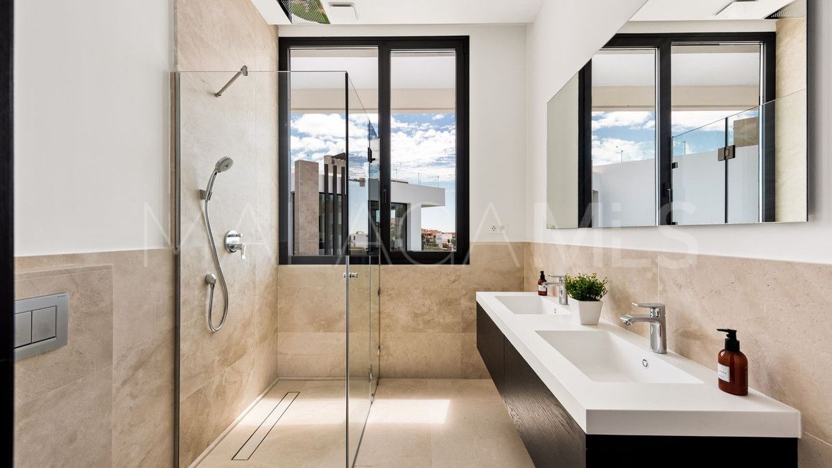 Villa for sale in Benahavis