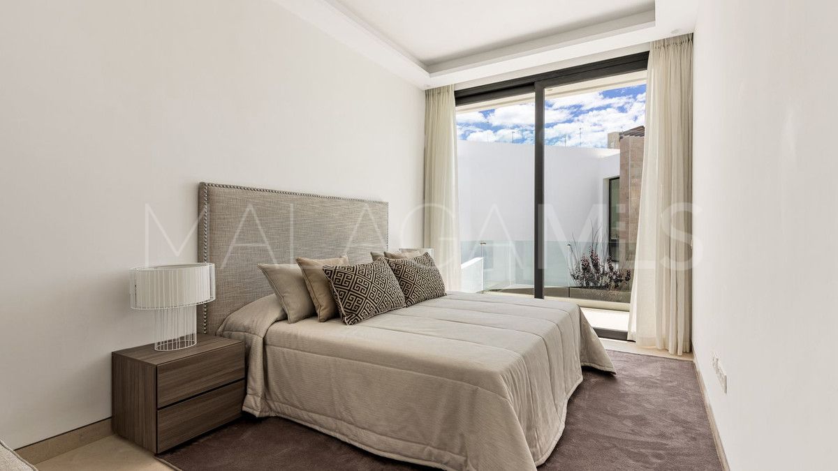 Villa for sale in Benahavis