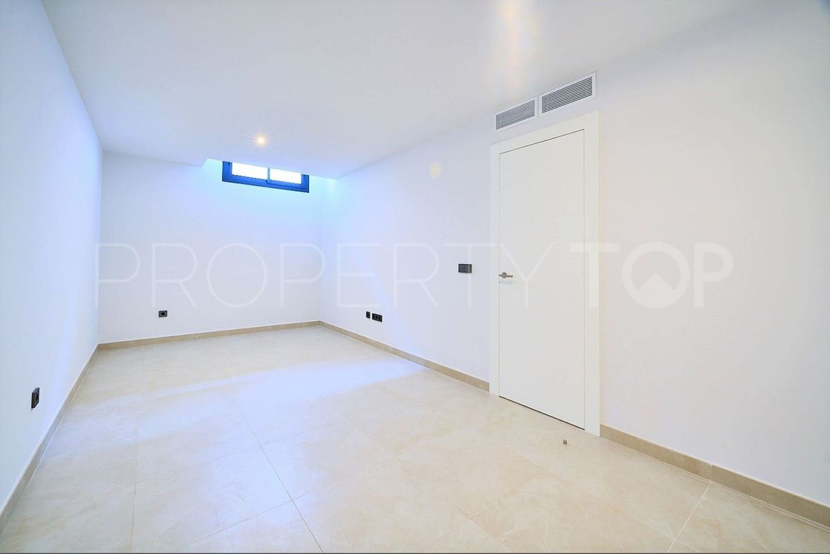 Town house for sale in Marbella - Puerto Banus with 3 bedrooms