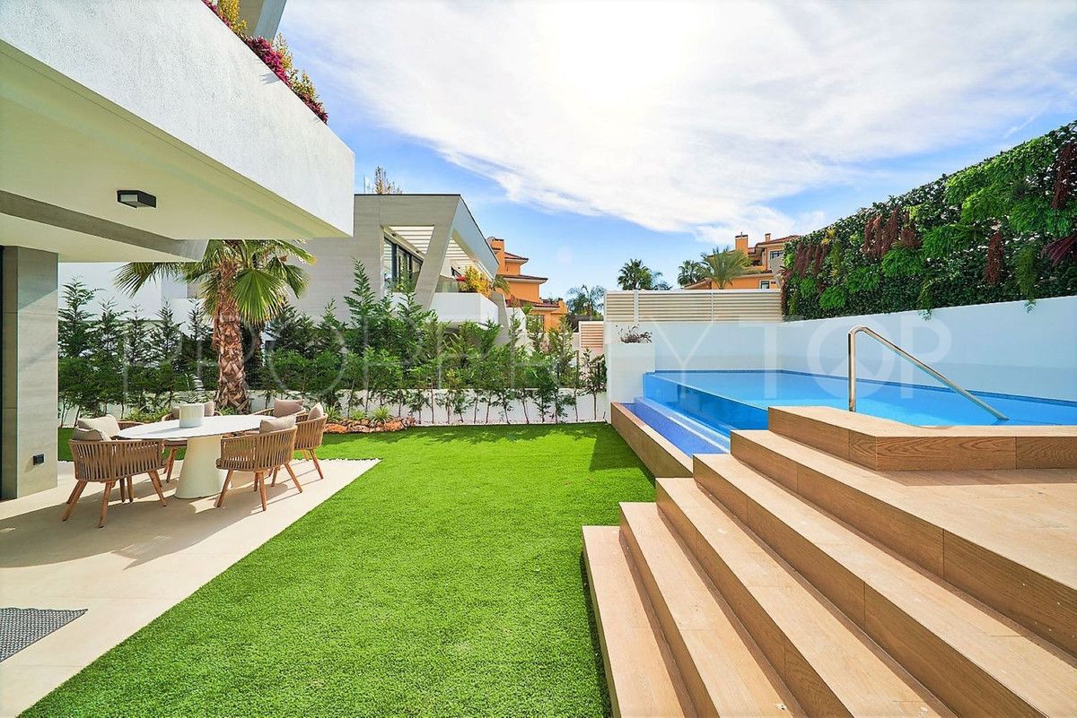 Town house for sale in Marbella - Puerto Banus with 3 bedrooms