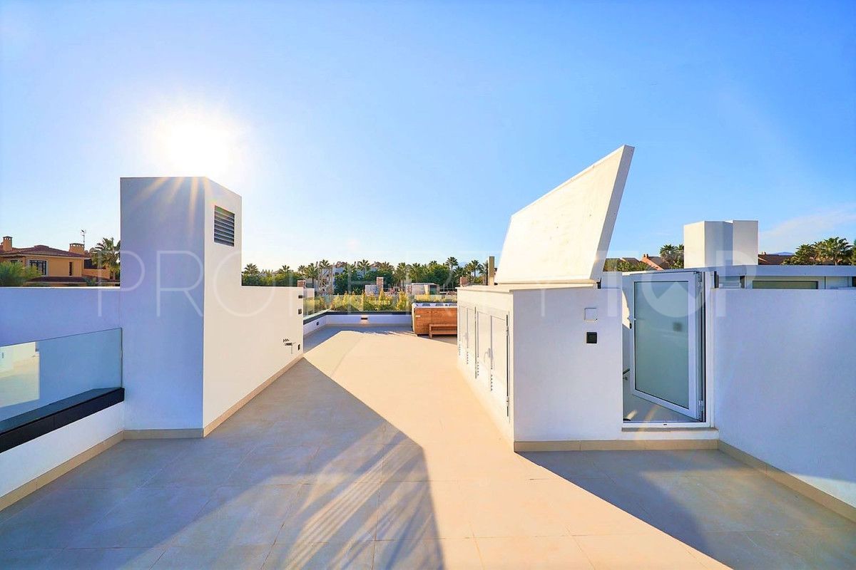 Town house for sale in Marbella - Puerto Banus with 3 bedrooms