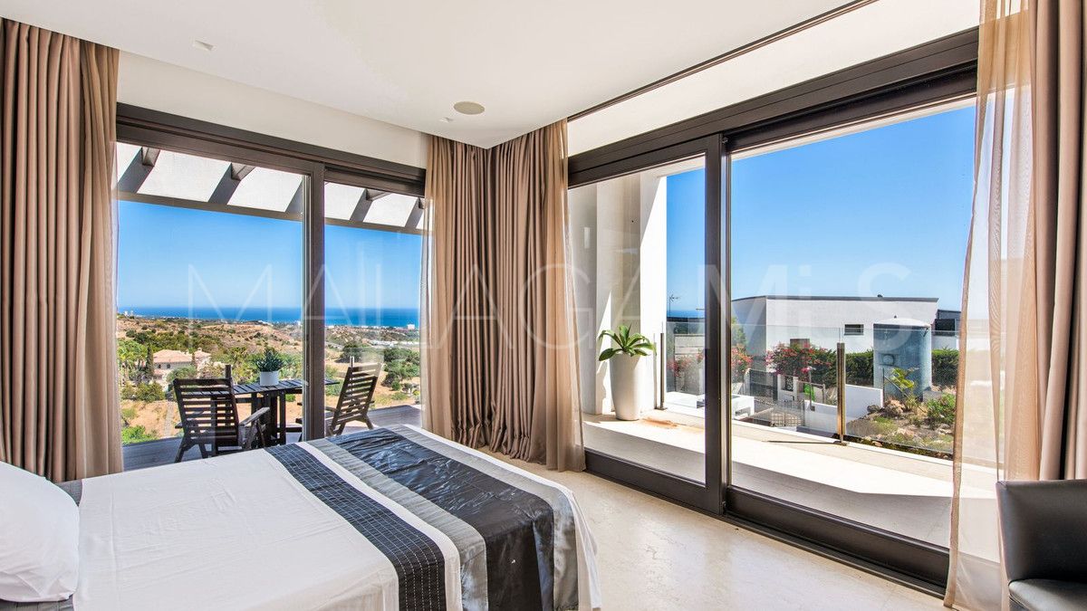 Villa for sale in Los Altos de los Monteros