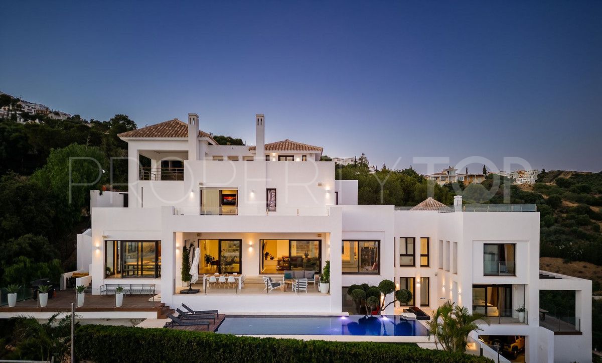 For sale villa in Los Altos de los Monteros