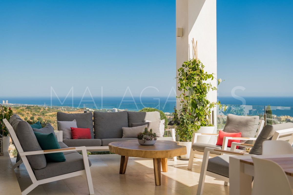 Villa for sale in Los Altos de los Monteros