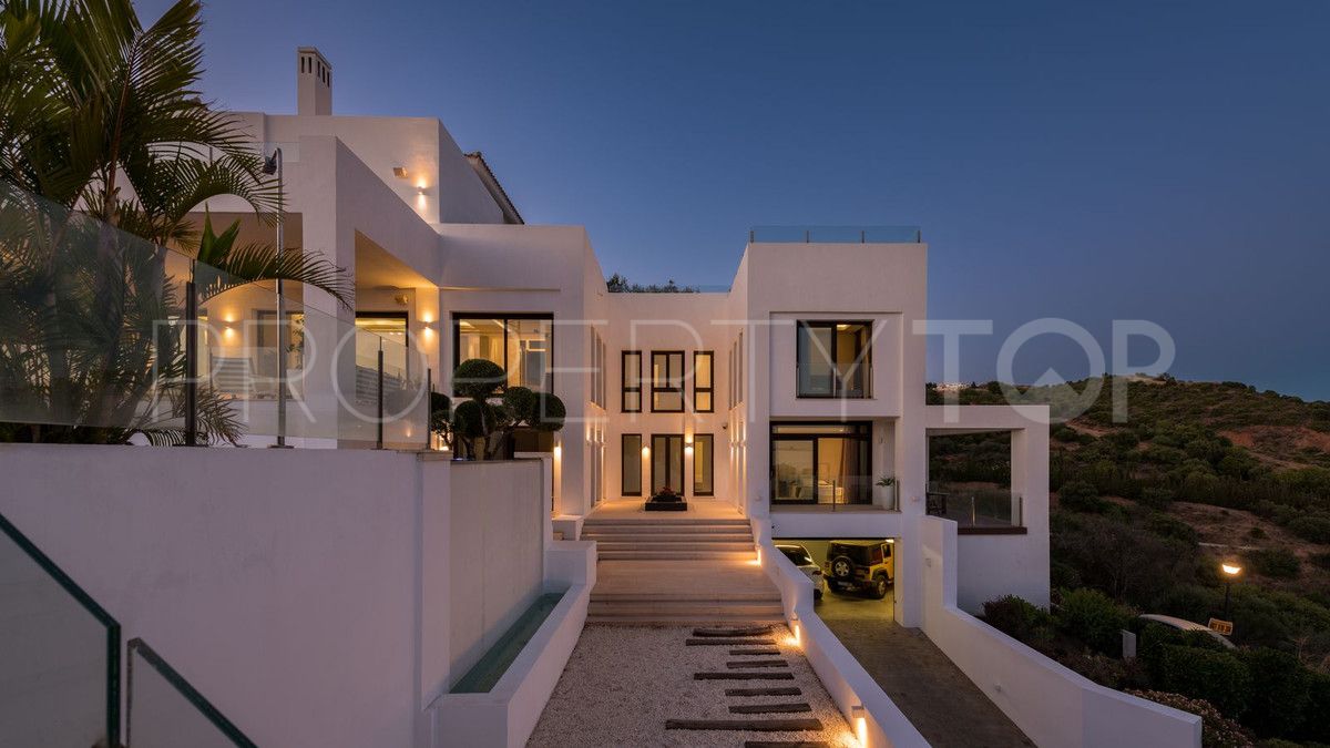 For sale villa in Los Altos de los Monteros