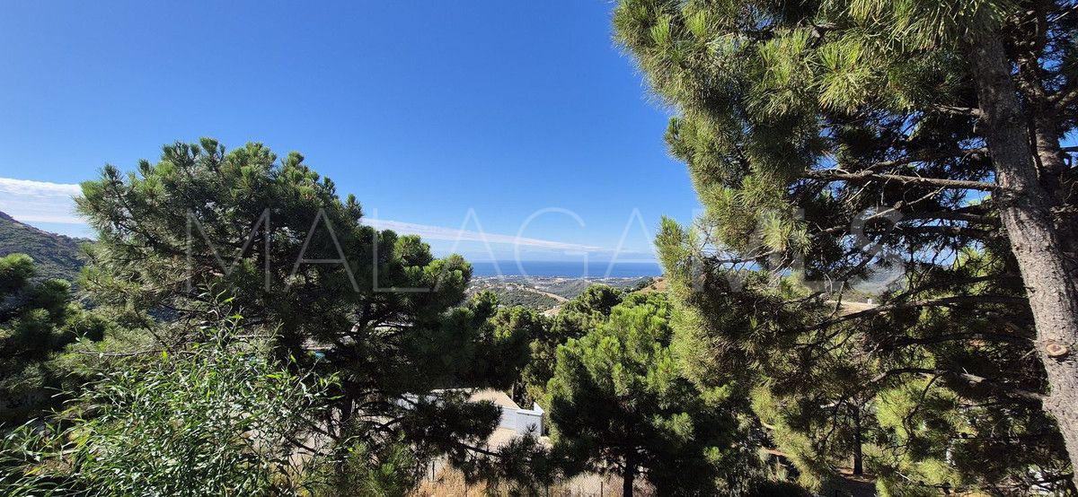 Villa for sale in Benahavis