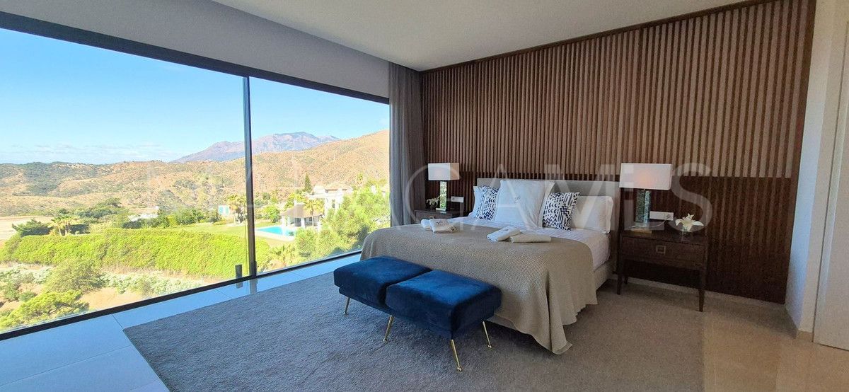 Villa for sale in Benahavis