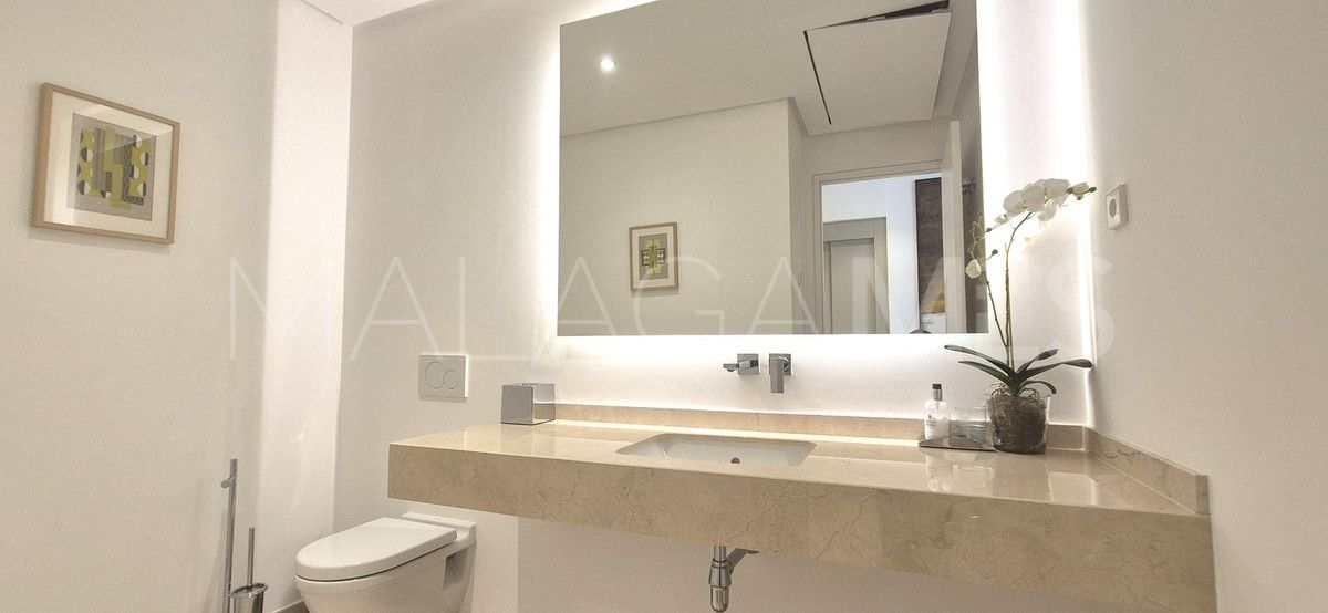 Villa for sale in Benahavis