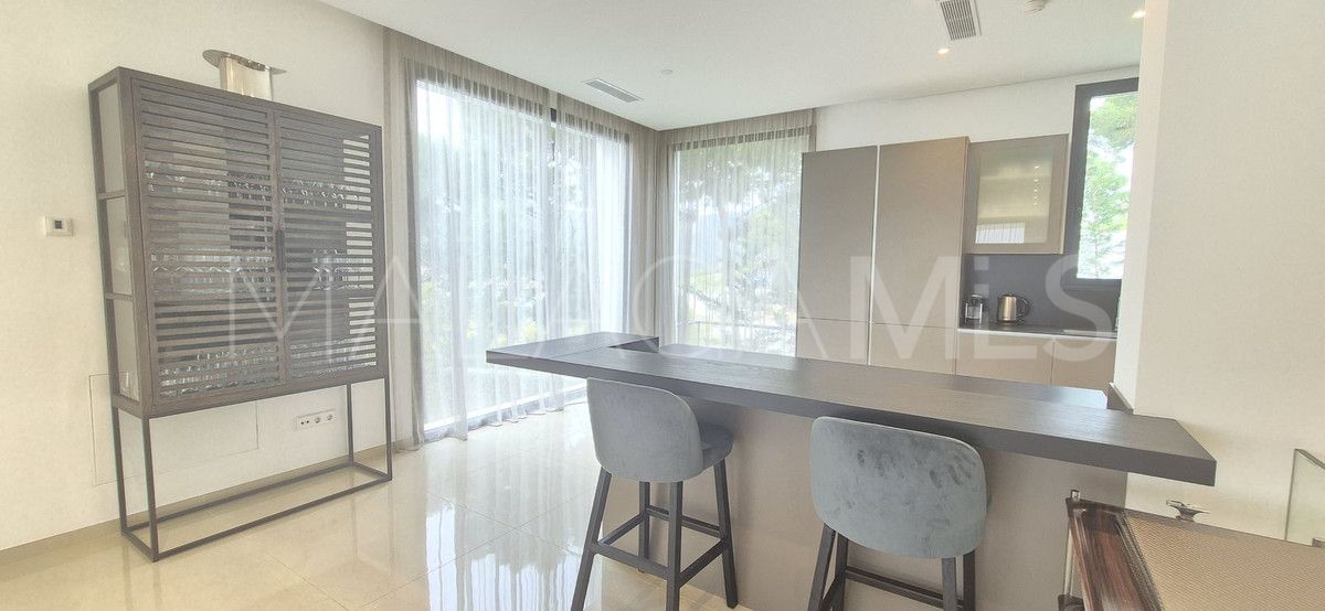 Villa for sale in Benahavis