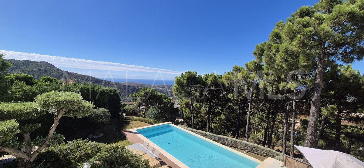 Villa for sale in Benahavis