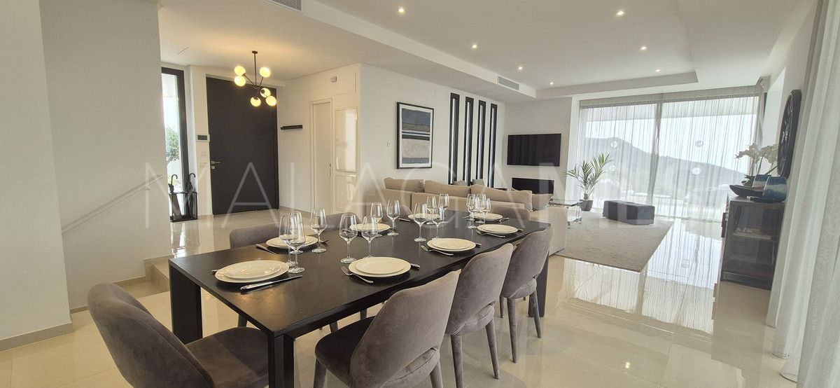 Villa for sale in Benahavis