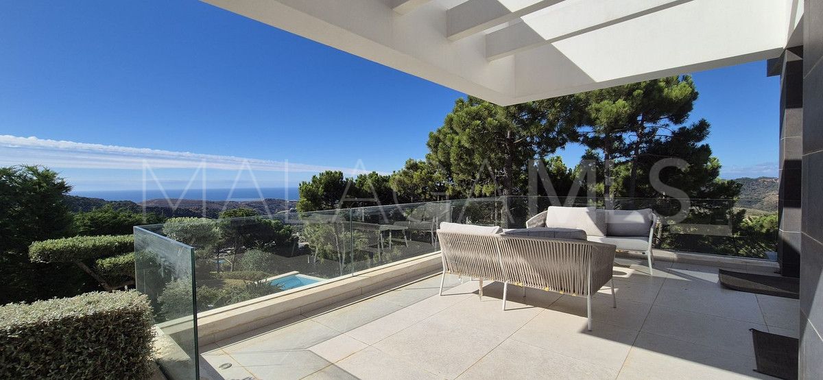 Villa for sale in Benahavis