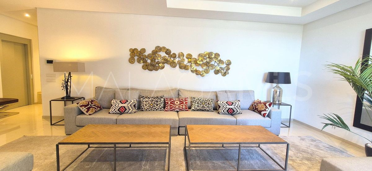 Villa for sale in Benahavis