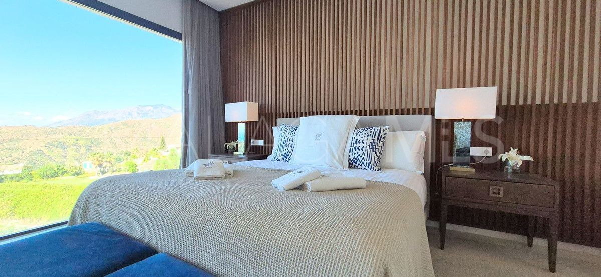 Villa for sale in Benahavis