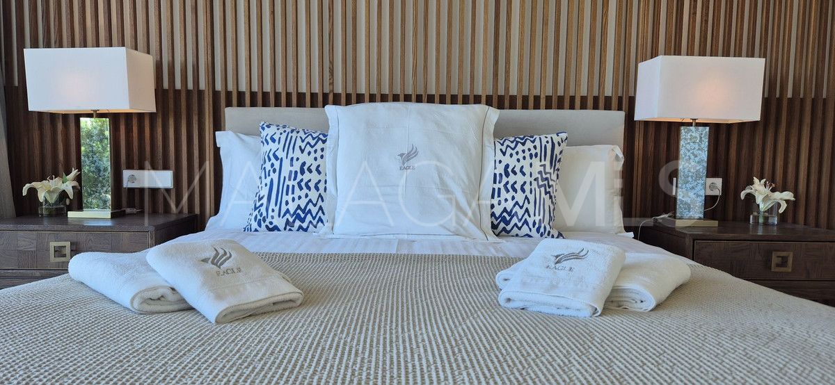 Villa for sale in Benahavis