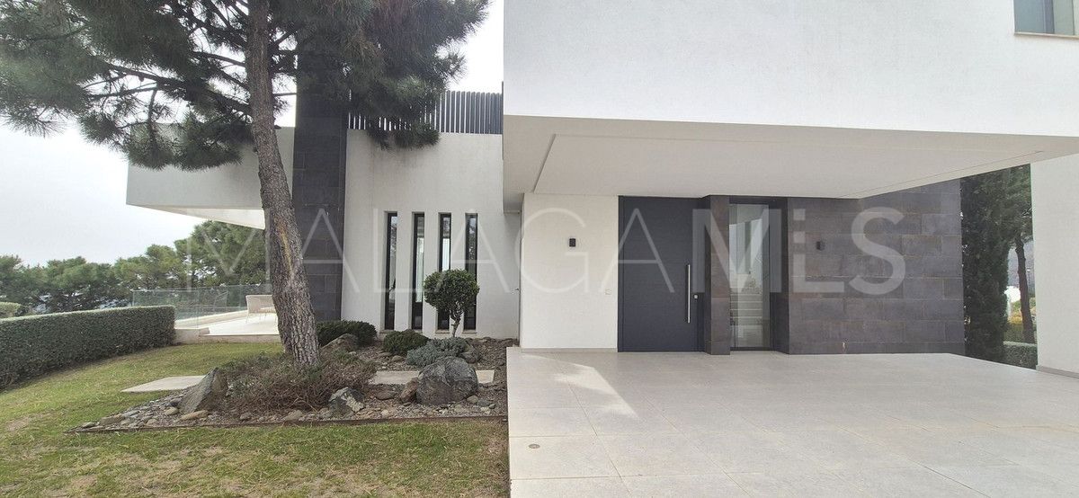 Villa for sale in Benahavis