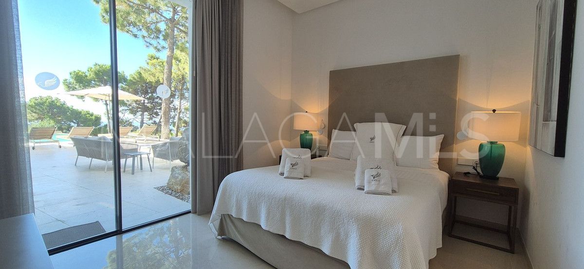 Villa for sale in Benahavis