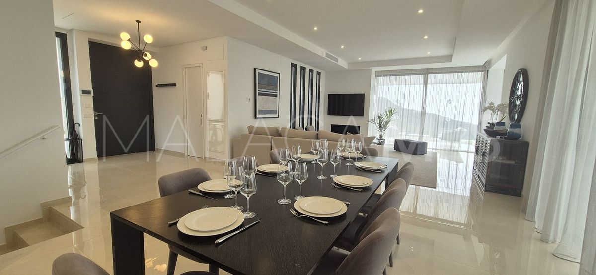 Villa for sale in Benahavis