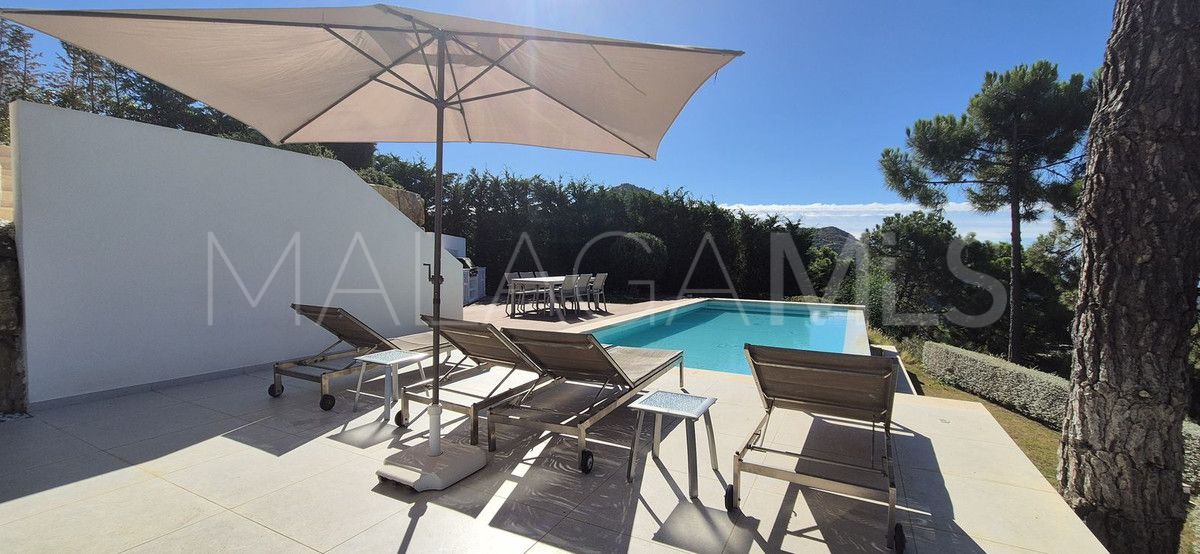 Villa for sale in Benahavis