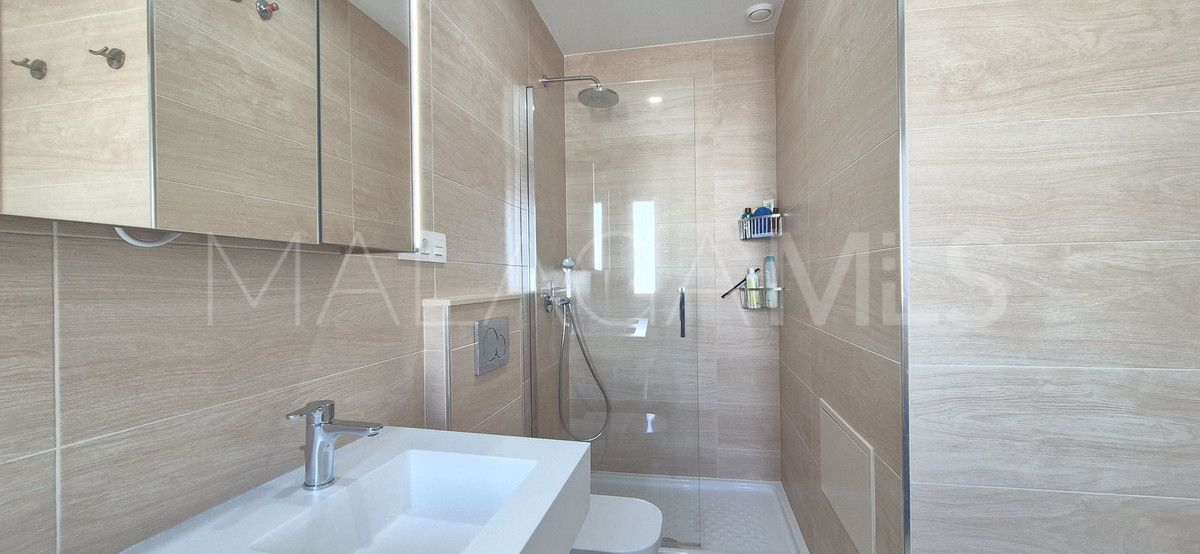 Buy town house in Calahonda with 4 bedrooms