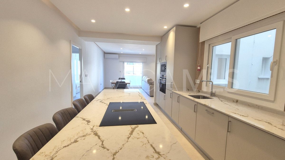 For sale apartment with 4 bedrooms in Marbella City