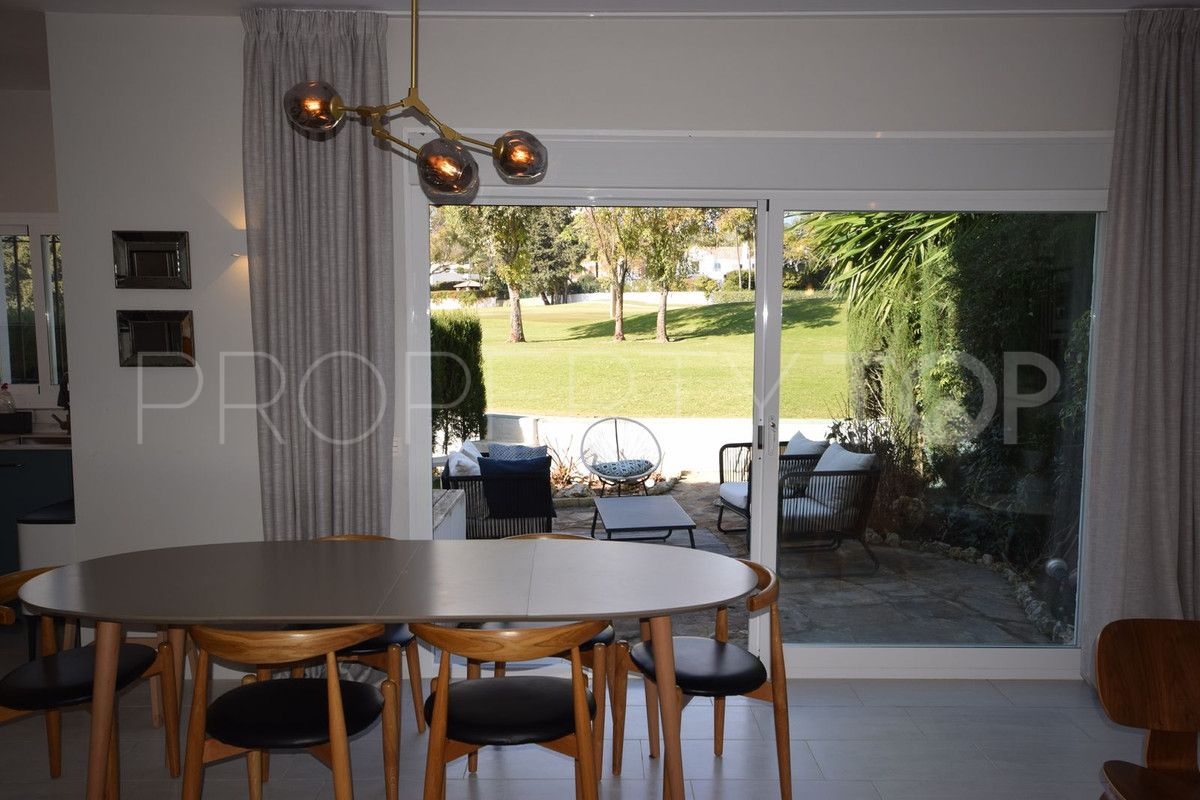 For sale Nueva Andalucia town house with 3 bedrooms