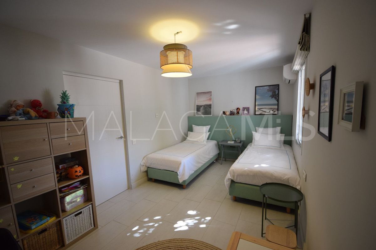 For sale Nueva Andalucia town house with 3 bedrooms