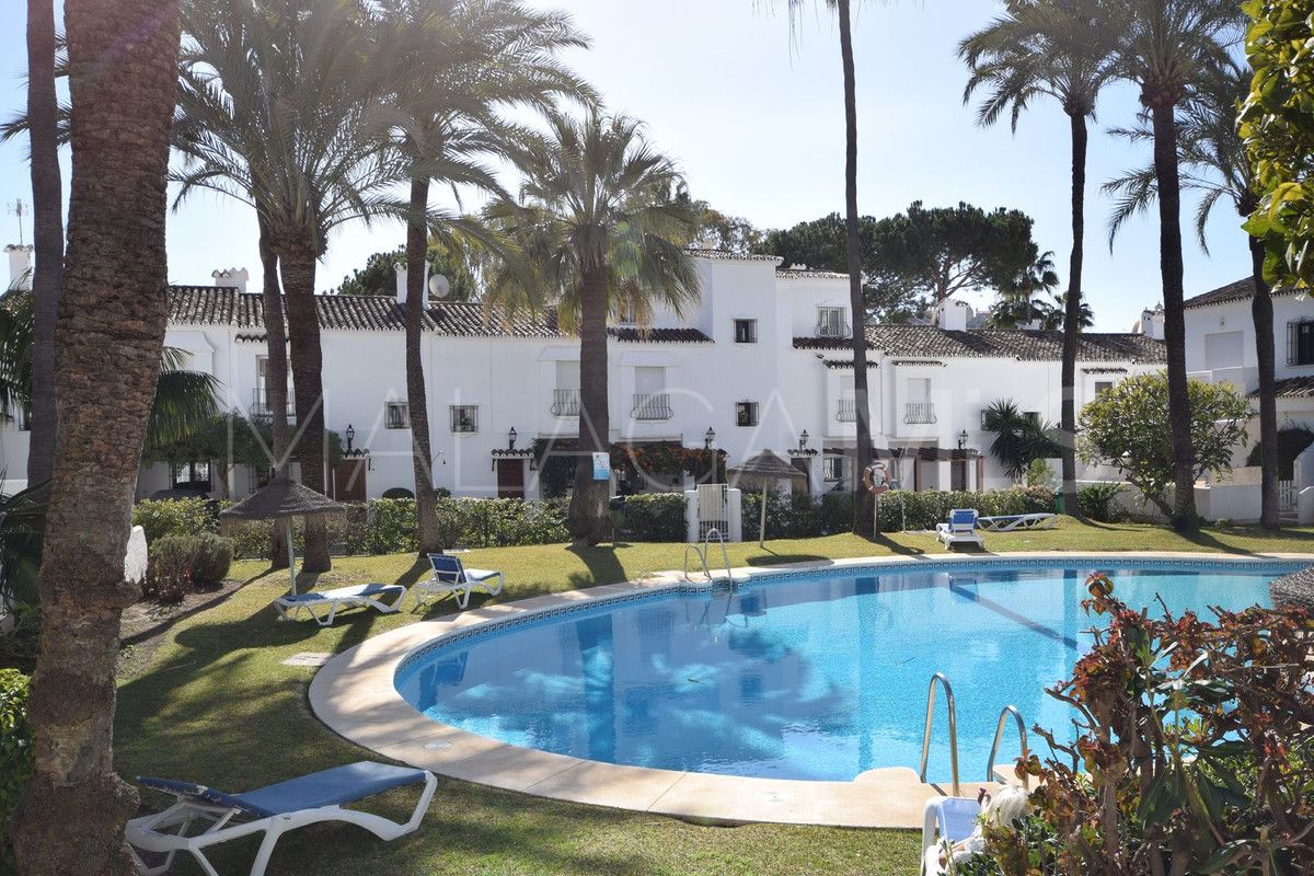 For sale Nueva Andalucia town house with 3 bedrooms