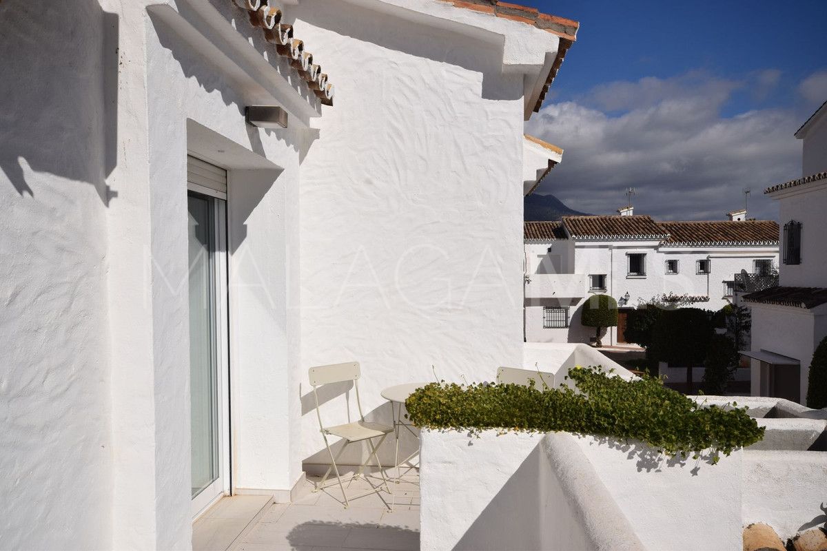 For sale Nueva Andalucia town house with 3 bedrooms