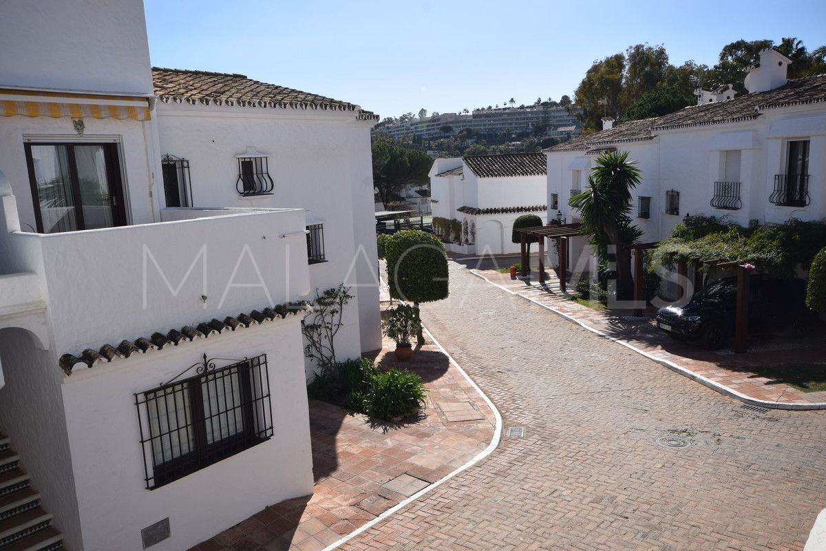 For sale Nueva Andalucia town house with 3 bedrooms