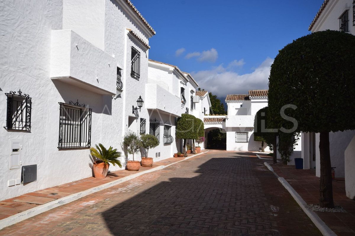 For sale Nueva Andalucia town house with 3 bedrooms