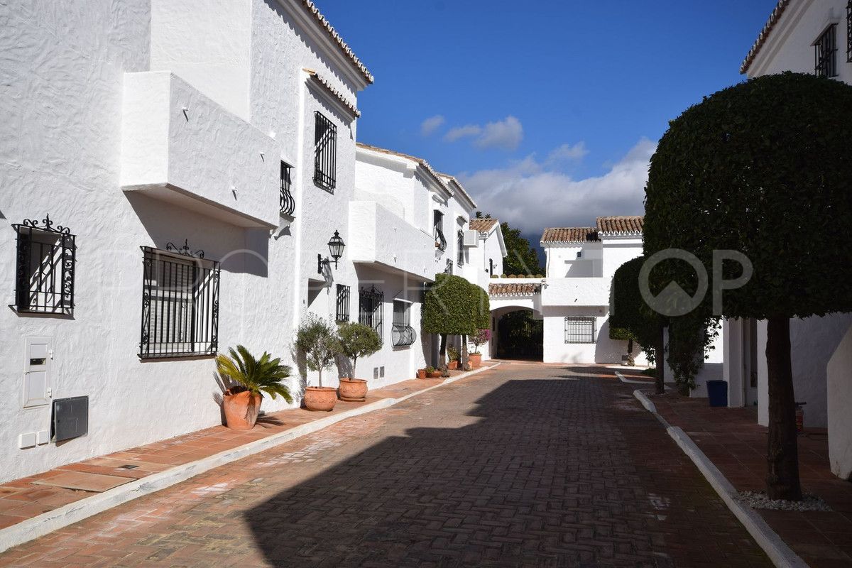 For sale Nueva Andalucia town house with 3 bedrooms