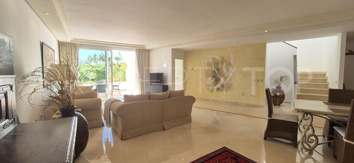 For sale apartment in Marbella City with 3 bedrooms