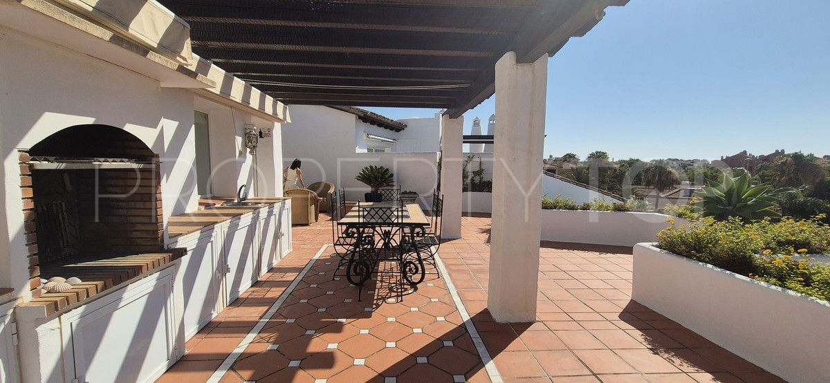 Se vende apartamento en Marbella Ciudad con 3 dormitorios