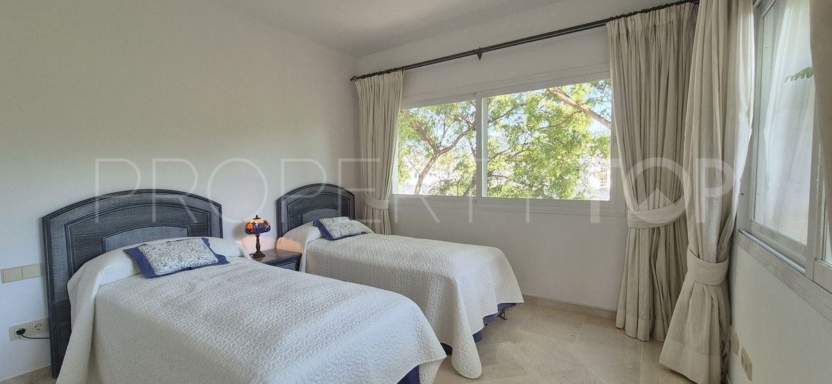 Se vende apartamento en Marbella Ciudad con 3 dormitorios