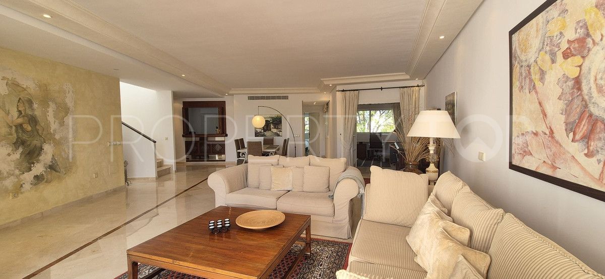 For sale apartment in Marbella City with 3 bedrooms