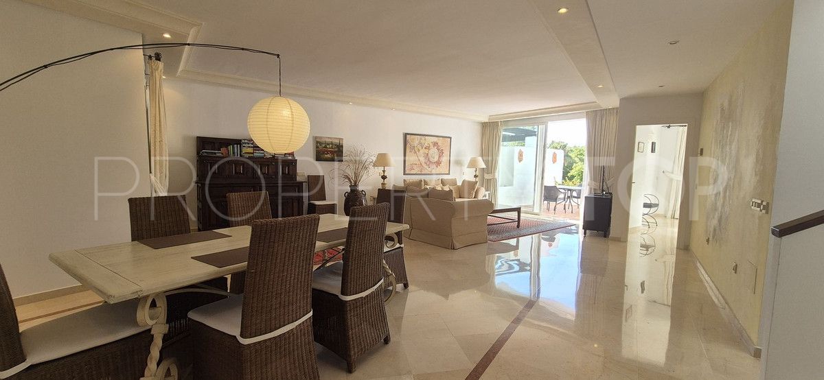 For sale apartment in Marbella City with 3 bedrooms