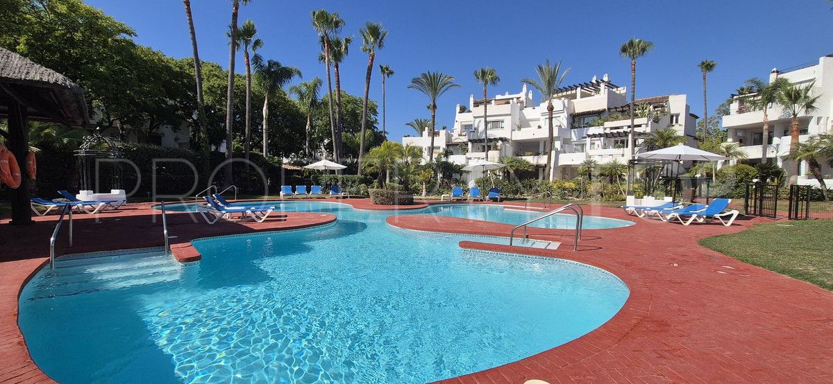 Se vende apartamento en Marbella Ciudad con 3 dormitorios